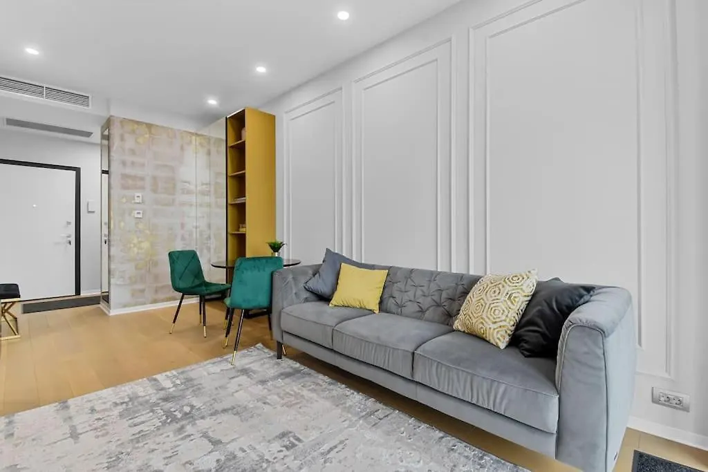 Lax Exquisite 1Br,1Bath -City Skyline Views Bucharest 0*,