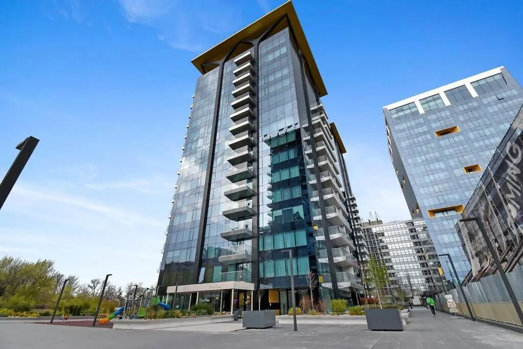 Lax Exquisite 1Br,1Bath -City Skyline Views Bucharest Apartment